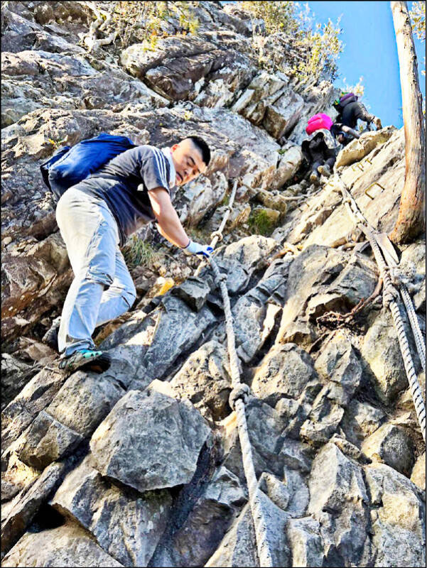 登山引導繩遭人惡意割斷 張景森:若致死可判無期徒刑