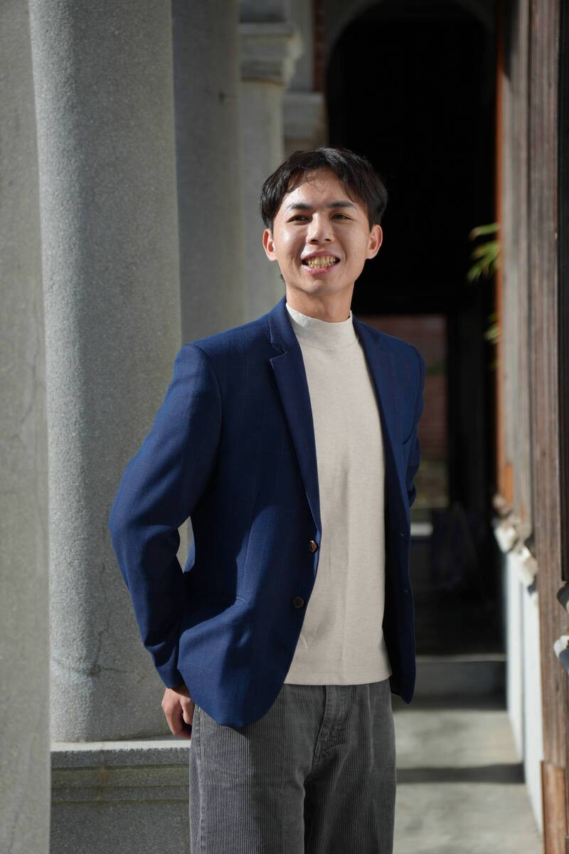 成大孝子捐肝救父 全家生計陷困頓