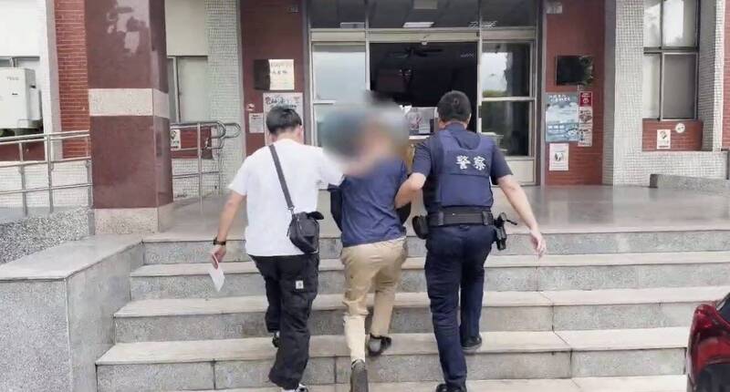 加油站廁所拉K太嗨 毒品忘在小便斗露餡!男子毒駕上路被逮