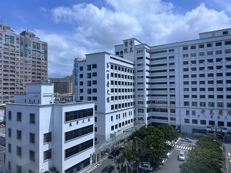 台南新化騎士被撞搶救2天不治 親友痛訴疑似移工開車肇逃