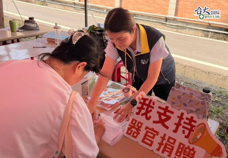 癌症病患也可器捐 退休校長用眼角膜與大體持續奉獻