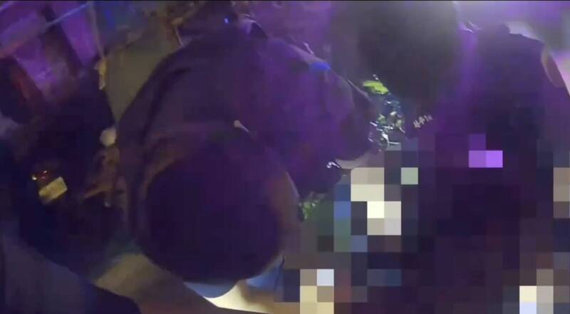 毒駕撞警又一樁!恍神男「假配合真落跑」 催油門衝撞遭壓制