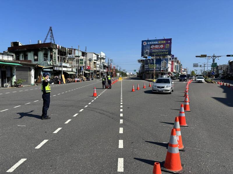 端午連假墾丁、小琉球湧旅遊熱潮!警方祭調撥車道、出動空拍機監控