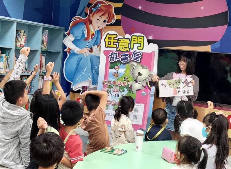 中市圖助攻故事聆聽者進化成說書人 培育青少年說故事能力