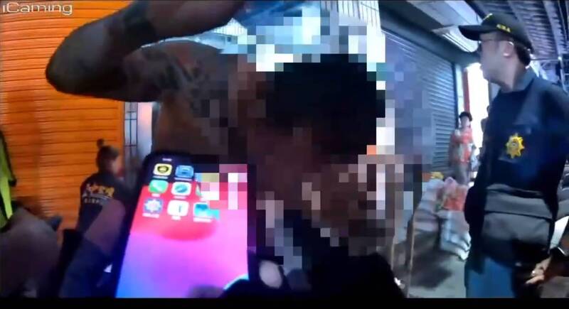 當著神明面叫囂!淡水遶境爆衝突 醉漢鬧事不聽勸遭警噴辣椒水制伏