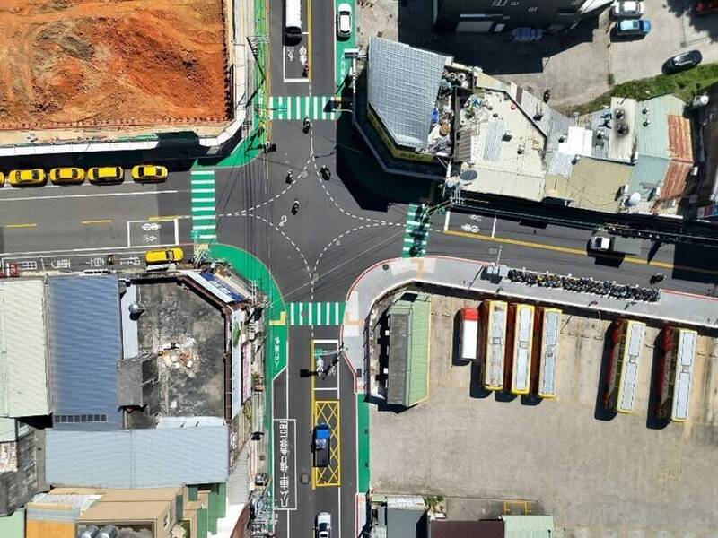 人車爭道退散!桃園後站打造人本示範道路 行人安心通行