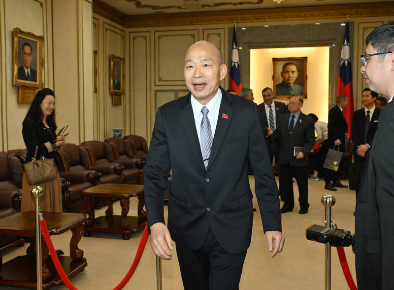 鄭麗文訪美規格難與盧秀燕相比 藍營:盼韓國瑜訪美沖淡「鄭麗文衝擊」
