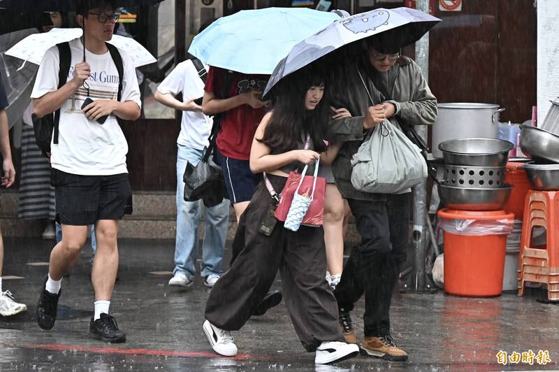 梅雨季提防「6月病」! 日醫:星期天晚上最憂鬱
