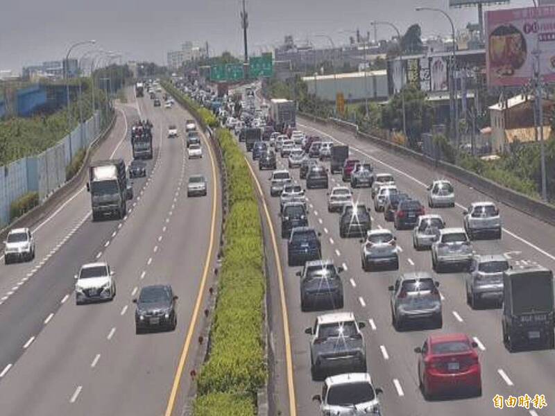 端午收假車潮來襲! 國1彰化北上狂塞15公里