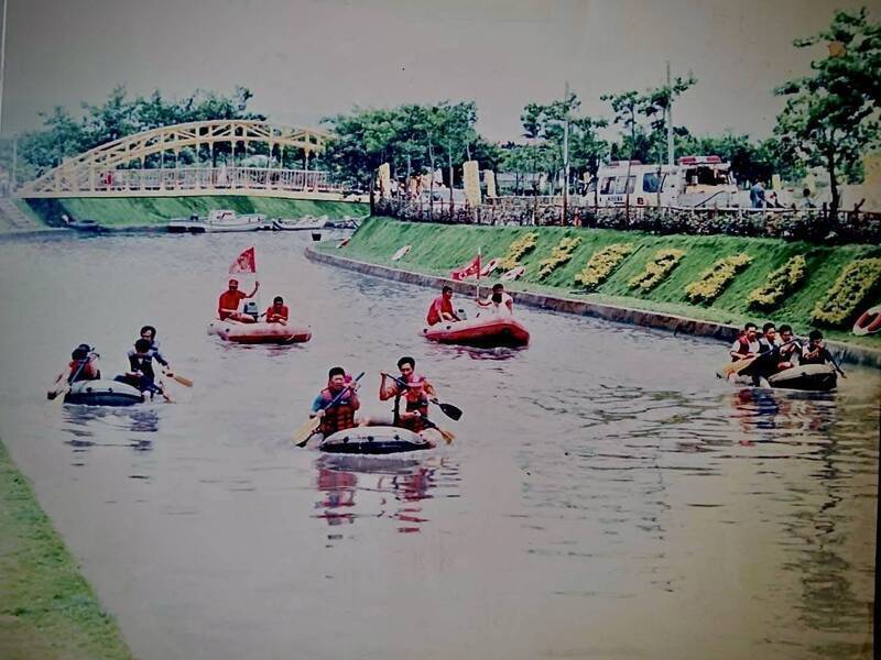 26年前臭水溝竟划龍舟! 北斗鎮民PO舊照全網暴動