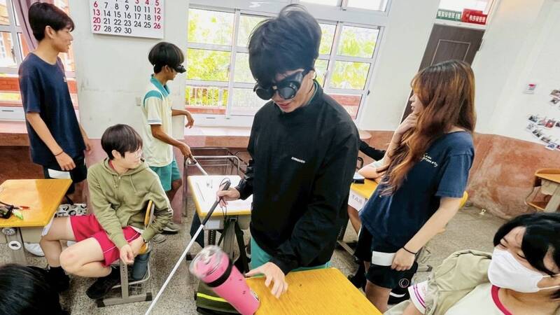 創6學期學生複檢率百分百 高雄蚵寮國中獲全國視健雙料冠軍