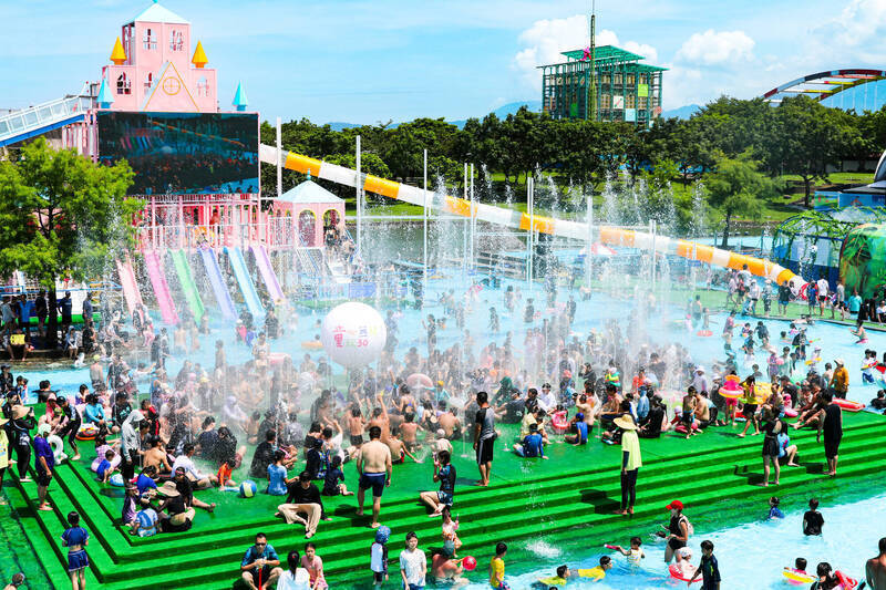 夏日嘉年華!18國團隊齊聚宜蘭童玩節 打造4層樓高精靈水道