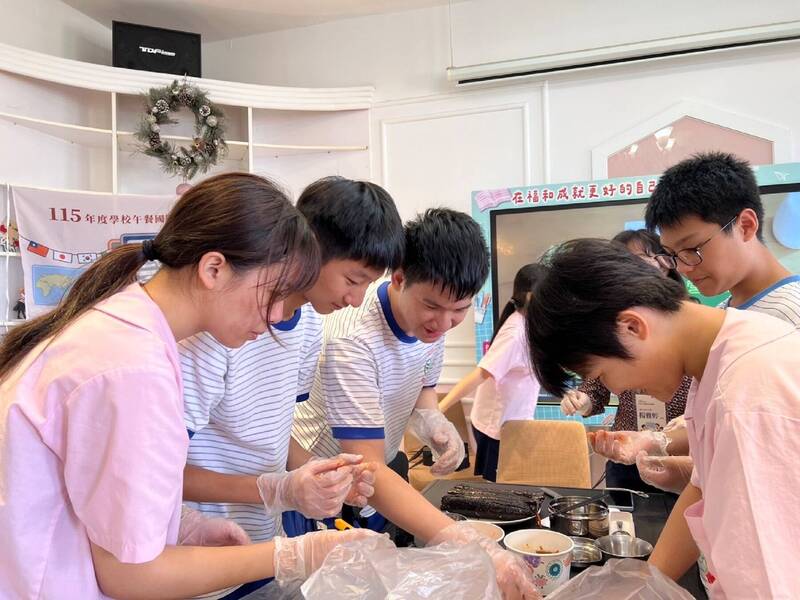 義大利披薩、韓國飯捲進校園 學校午餐變身國際教育課