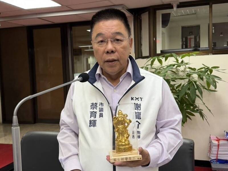 南市議員拒邀鄭麗文站台 蔡育輝:欲食胡蠅家己欱