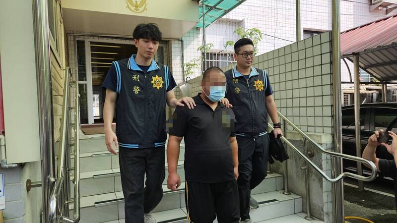 狂粉私訊「147女孩」遭拒 社群留言「砍死妳」警拘提法辦