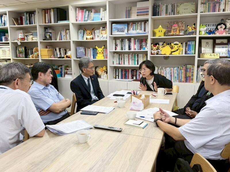 蘇巧慧協調經濟部拆瑞芳蝙蝠洞禁潛告示牌 盼兼顧漁業永續、觀光發展