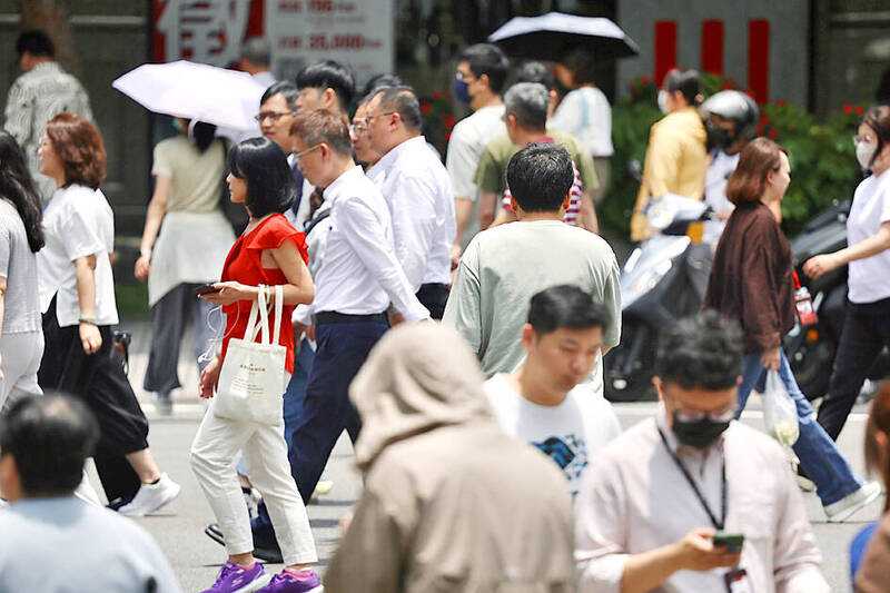 《TAIPEI TIMES》May unemployment rate 3.27 % hits 26-year low