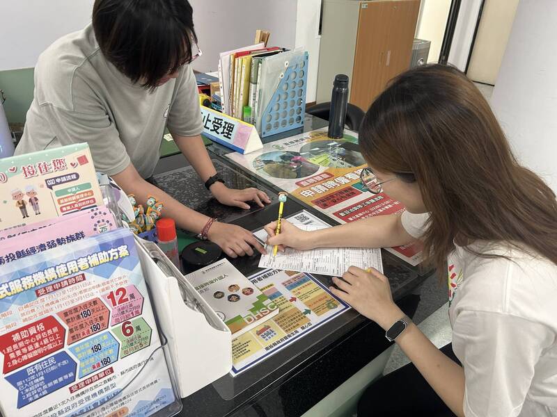 失能者智慧科技輔具租賃補助7/1上路 最高補助6萬元
