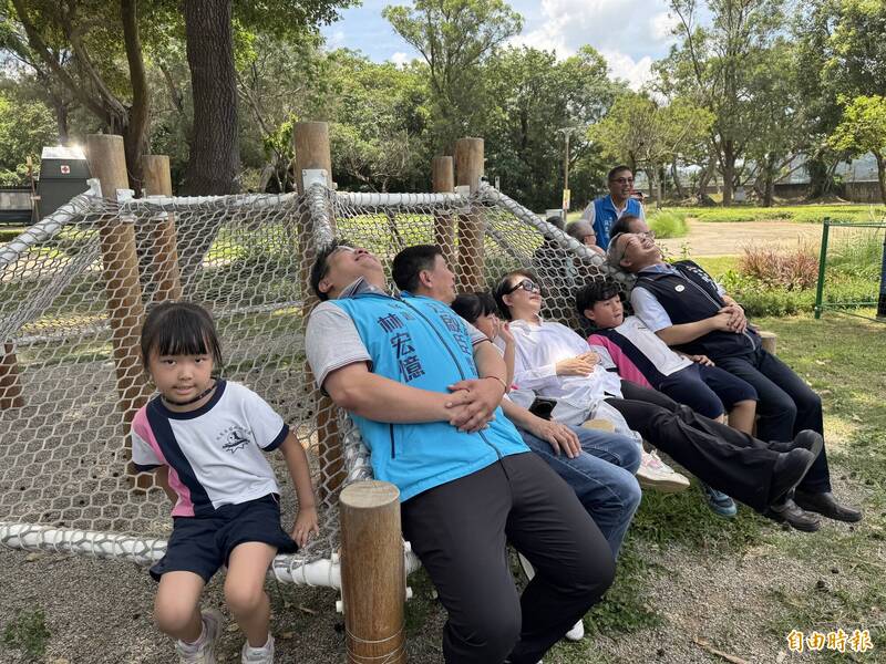 后里森林公園「搖籃遊戲場」完工祈福! 盧秀燕感謝文英基金會捐款3700萬元打造