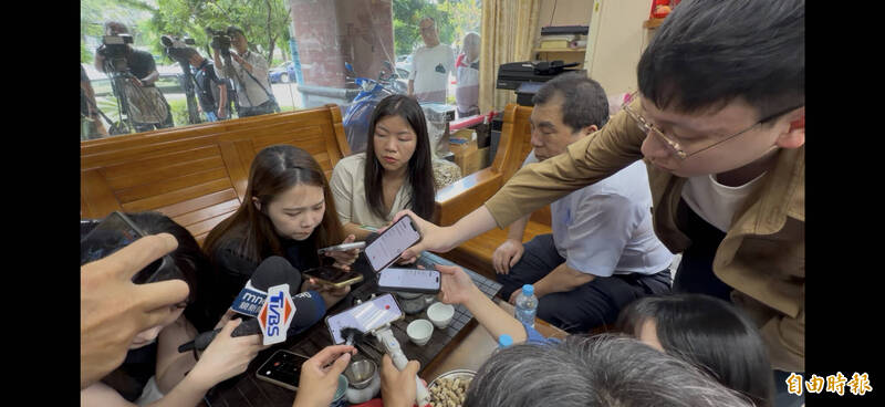 走斑馬線仍出事!周韋翰:公車暫停幾秒就前進 母親小跑步被輾過