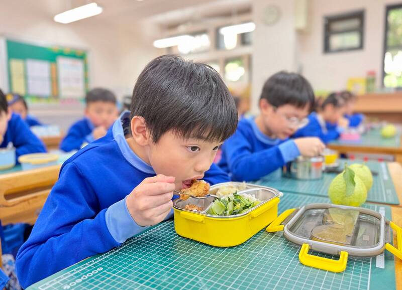 新北2026下半年新制 免費營養午餐、敬老卡點數全面升級