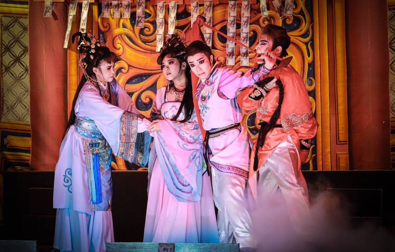 新藝芳歌劇團將來溫哥華表演傳統歌仔戲。（台加文化協會提供）