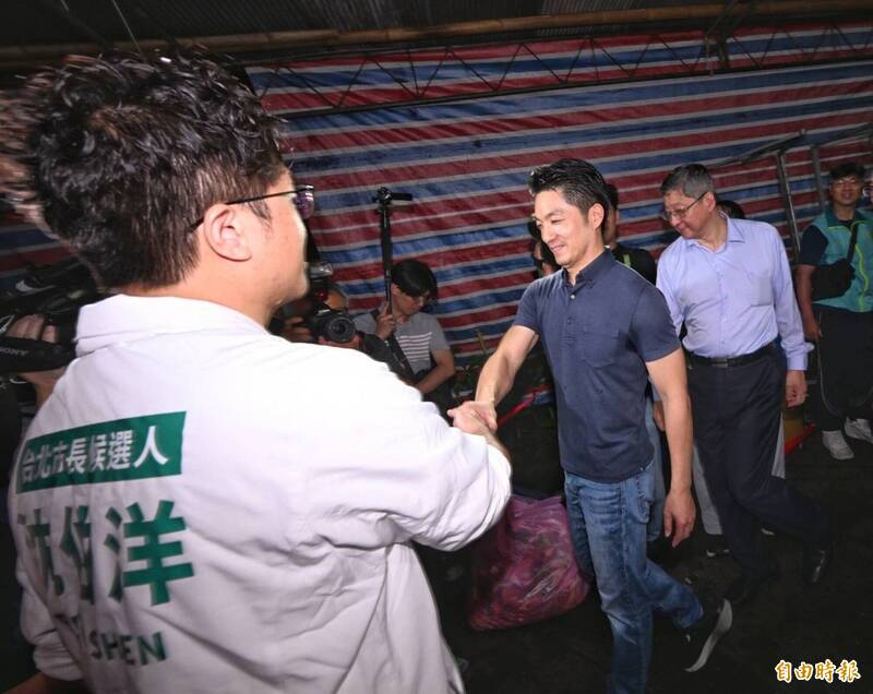 沈伯洋質疑AI防洪沒發揮  蔣萬安反擊：預警正常運作