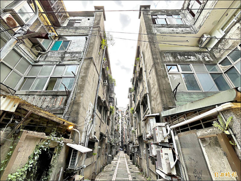 根據內政部最新統計，今年第一季全國僅一名老人居住宅數首度突破七十萬宅，創統計以來新高。（記者徐義平攝）