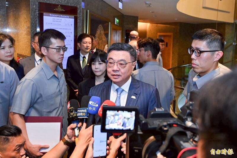 無人載具特別條例被卡 卓揆:希望藍白在國外說的是內心話