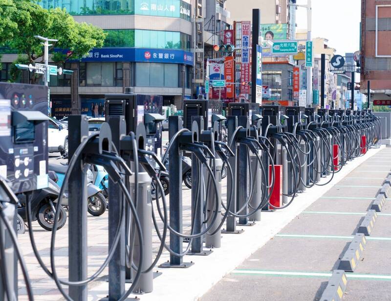 竹北6公有停車場86槍充電樁啟用 10月完成剩餘槍數