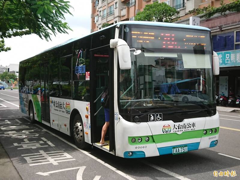 避免車門夾傷 台南新購公車將加裝AI防夾裝置