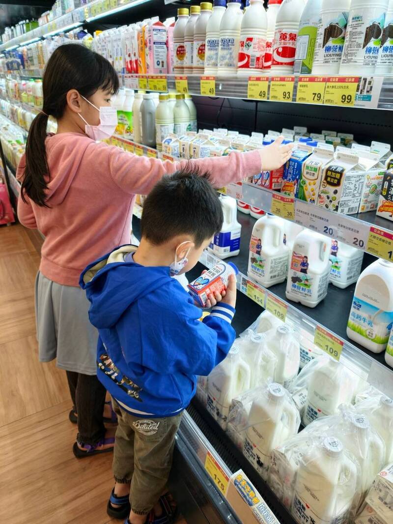 「台中有鈣讚」再進化 私校國小童也能週週喝鮮奶