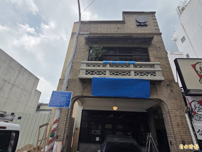 鄰屋拆除害內牆變外牆 嘉市古蹟黃文醫生故居修復卡關