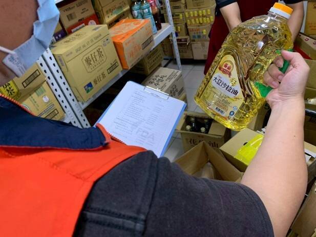沙拉油爆致癌物超標 嘉義市衛生局下架827件問題油品