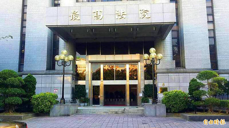 《TAIPEI TIMES》Cabinet approves a 4% pay raise for military, civil servants and teachers