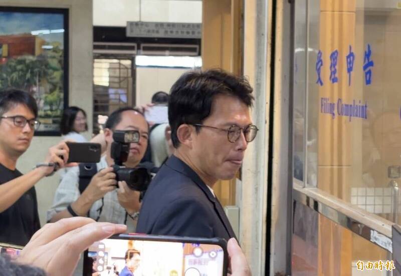 黃國昌出庭批媒體「通靈」!王義川爆他報到「2字」自己說溜嘴