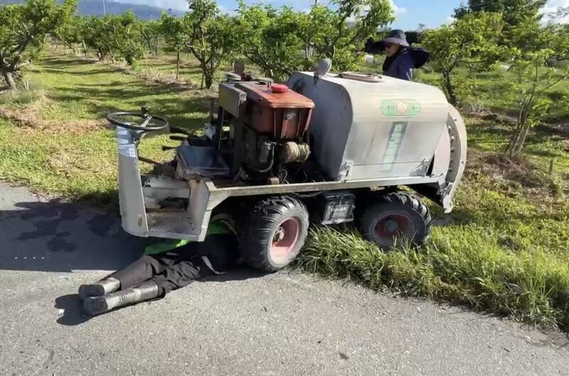 台東老農離奇被農藥車壓住!眾多農民合力抬車急救無效身亡