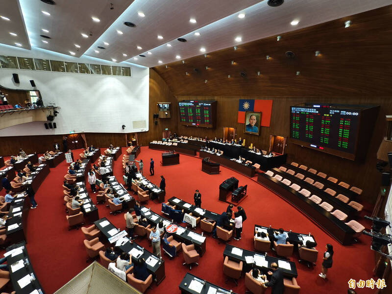 民進黨提案譴責中國民族團結惡法 60名藍白委聯手封殺