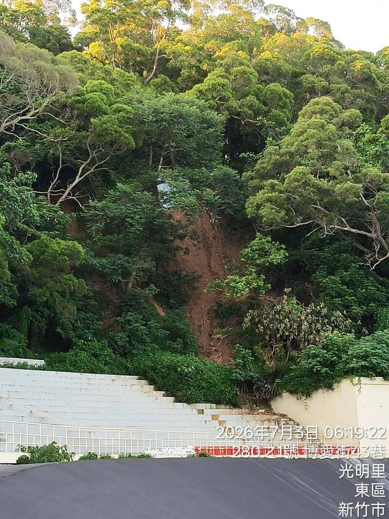 裂縫又淹水!竹市1.18億自由車場整修後封閉 錢康明:高虹安在怕什麼?