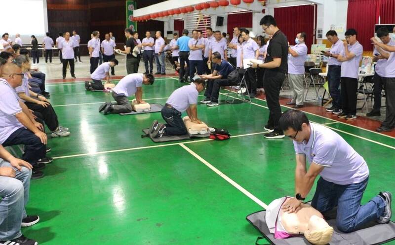 提升全社會防衛韌性 台南16分局民力比拚止血包紮、CPR急救技能