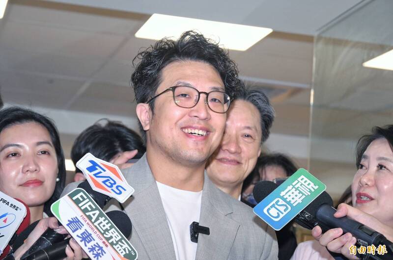 川普點名台灣「拿走100%晶片生意」 沈伯洋:已形成生態系難撼動