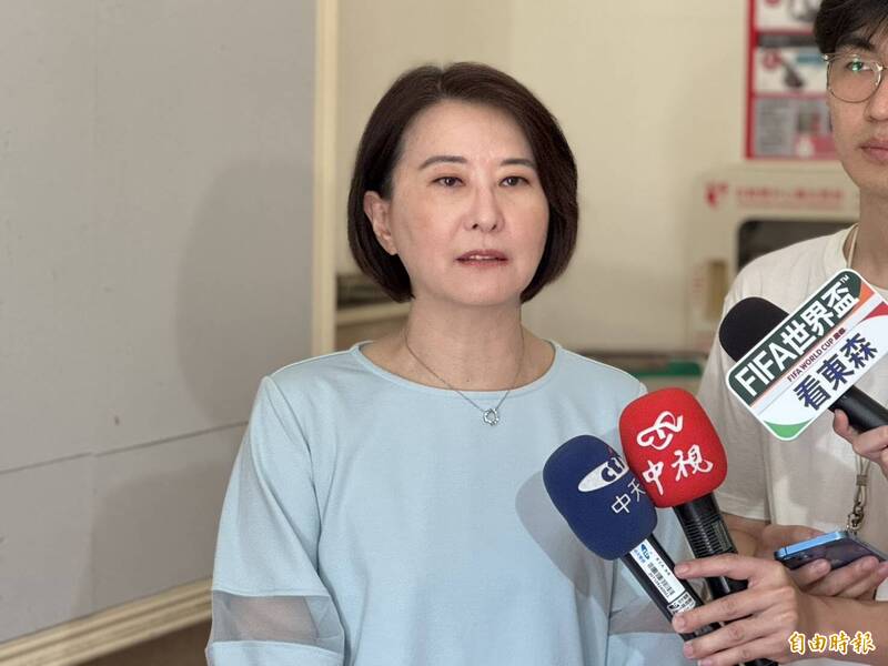 北市府盯梢簡舒培受訪? 王鴻薇:妖魔化公務員、製造綠色恐怖