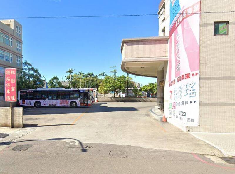 桃園客運司機抓狂!被爆「一路開著下車鈴」不給下車 本人發聲了