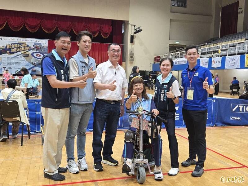 出席身心障礙地板冰壺錦標賽 李四川允當選後率市府隊參賽