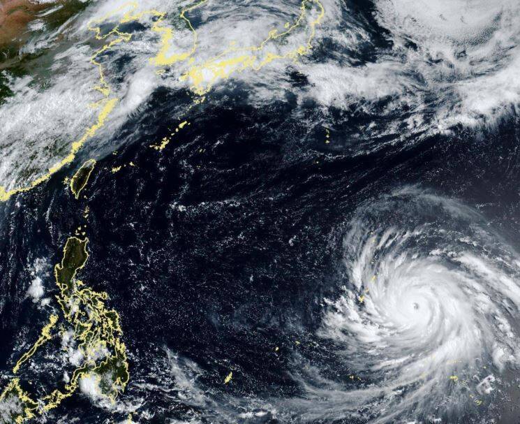 「巴威」挑戰今年「風王」紀錄! 吳德榮籲防颱:來者不善