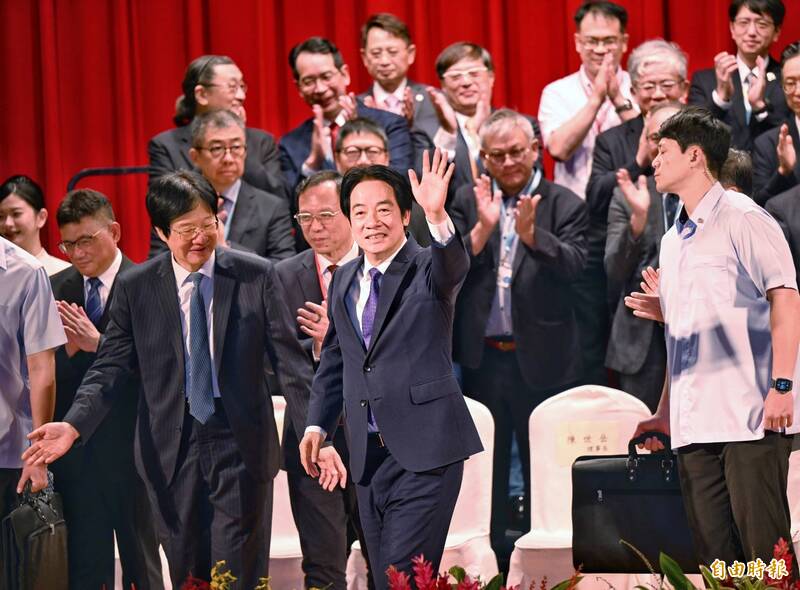 賴總統下午出席「中華民國牙醫師公會全國聯合會第十六屆第一次會員代表大會」。（記者方賓照攝）