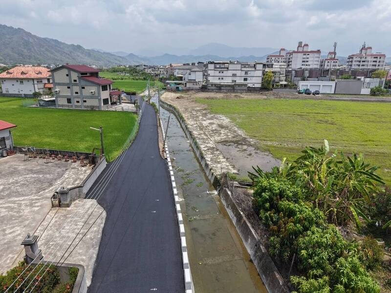 高市美濃劉庄排水近中山路一段護岸復建完工 發揮防洪排水功能