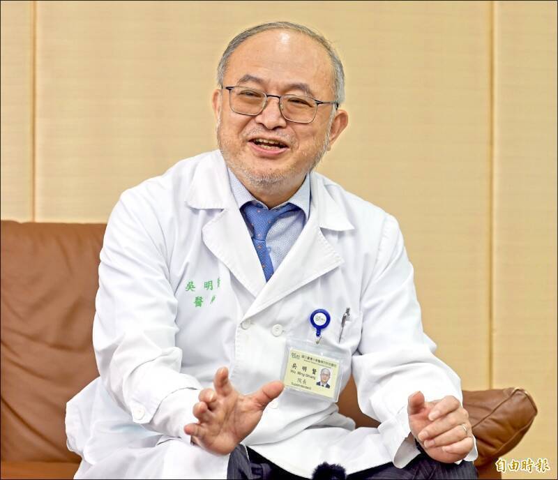 吳明賢現況曝!台大醫院院長:仍在「最難的一關」