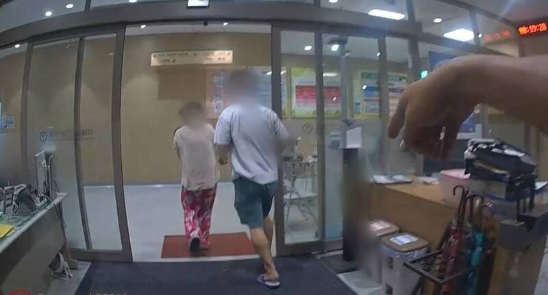 高雄警車火速開道 2分鐘送滿月女嬰急診