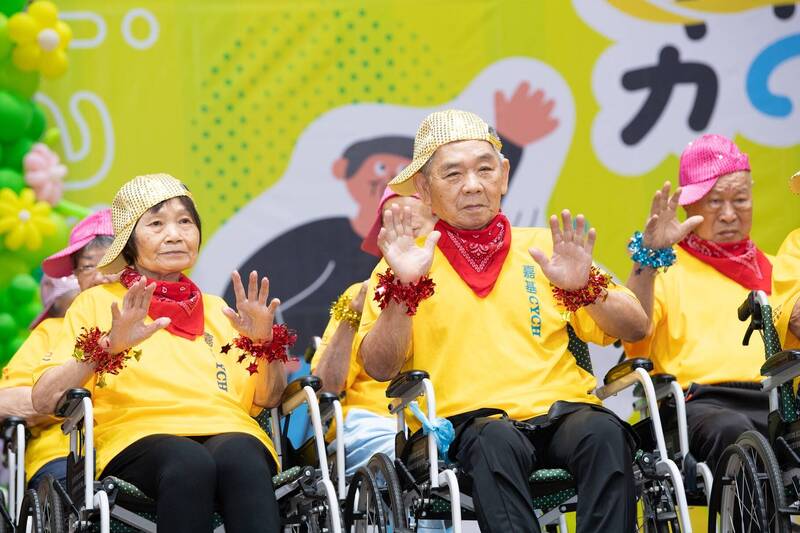 嘉義市試辦補助80歲以上長者健保費